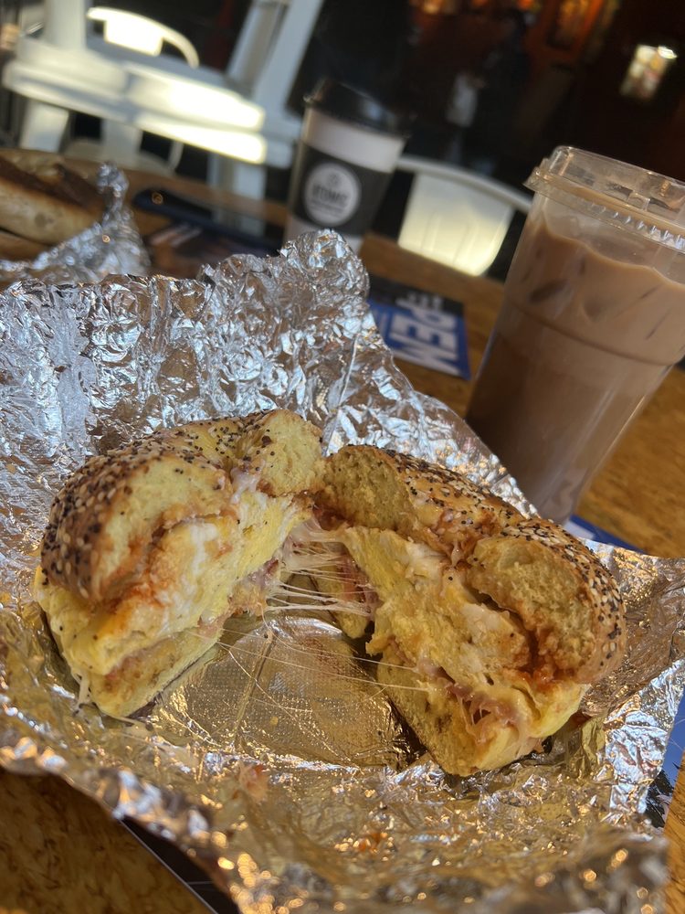 FRONT STREET COFFEEHOUSE - 53 Photos & 172 Reviews - 20 Front St, Salem