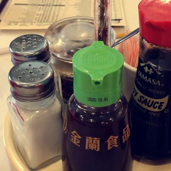Shanghai Restaurant 東雲閣 - Table condiments - Dim Sum Near Me - Houston, Texas Shanghai Restaurant 東雲閣 - Table condiments - Dim Sum Near Me - Houston, Texas