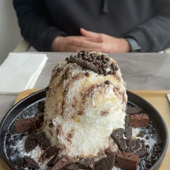 Snowy Sundaes - Brownie bingsu - Bubble Tea Near Me - Omaha, Nebraska Snowy Sundaes - Brownie bingsu - Bubble Tea Near Me - Omaha, Nebraska