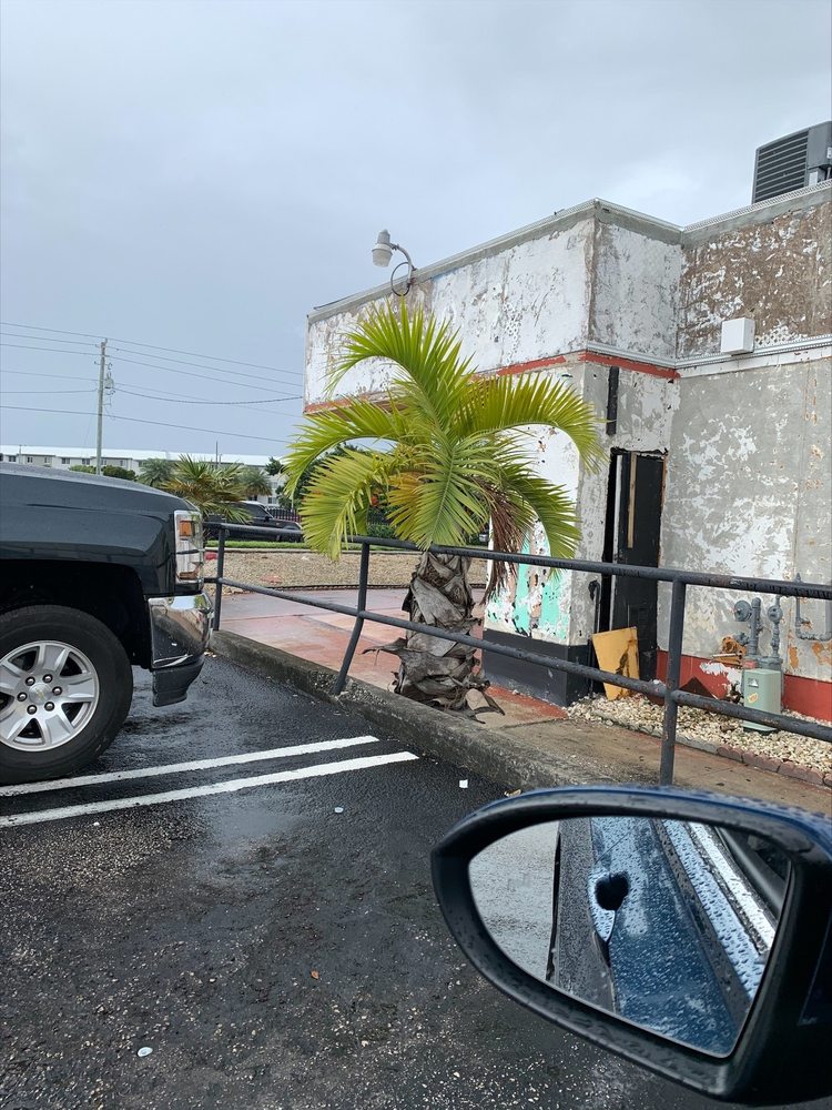 Ernestos's Taco Shop