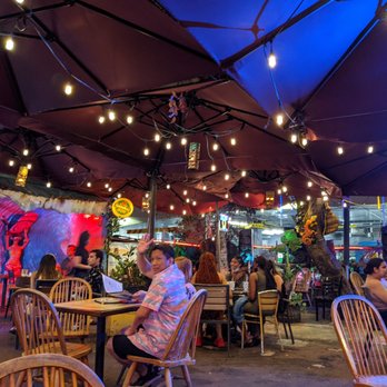 Cuckoo Coconuts Waikiki - Cocktail Bars Near Me - Honolulu, Hawaii