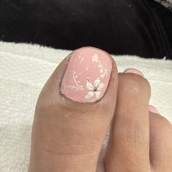 Paradise Nails and Spa - Nail Salons Near Me - Zephyr Cove, Nevada