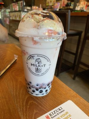 milk-tea♡ ☕85C Bakery - Pasadena, CA 🧋Hibiscus Lemonade with Konjac
