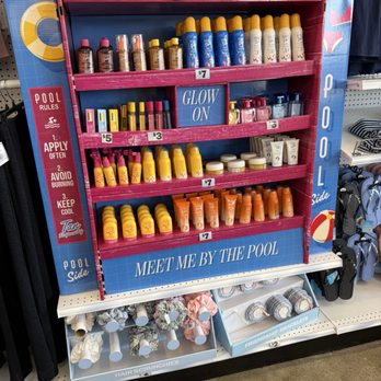 Five Below - Discount Store Near Me - Rochester Hills, Michigan