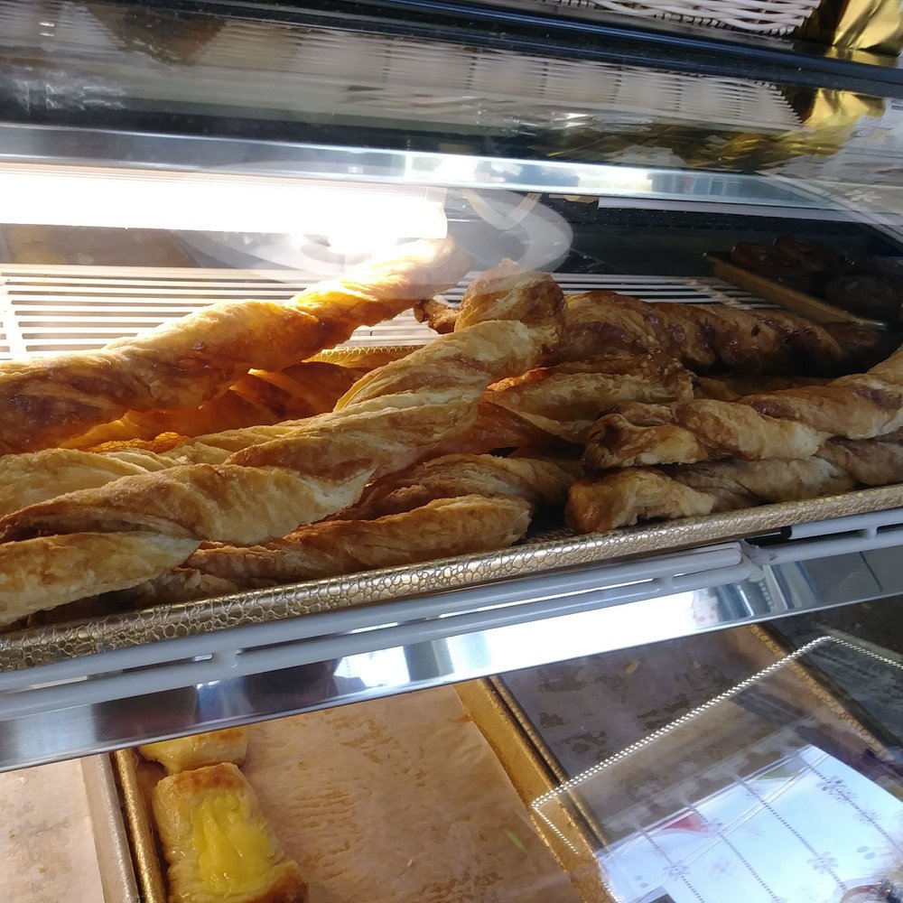Bariloche Gourmet - Facturas - Bakeries Near Me - Miami, Florida