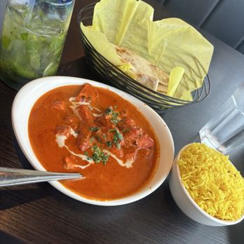 Shivas Bar & Grill - Chicken Tikka Masala with plain naan  10/10 - Indian Near Me - Dallas, Texas