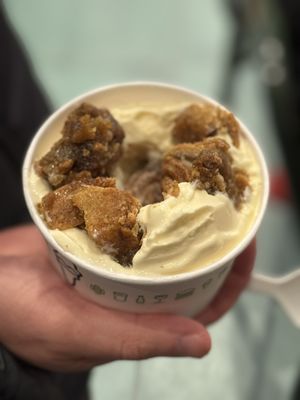 Shake Shack - Yonge & Dundas by null