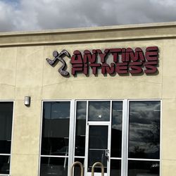 Anytime Fitness - Even the outside sign is in bad shape, with the 'running man' broken by the sun