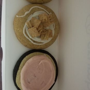 Crumbl - Silverdale - Not a lot of icing on the cinnamon crunch cookies - Bakeries Near Me - Silverdale, Washington Crumbl - Silverdale - Not a lot of icing on the cinnamon crunch cookies - Bakeries Near Me - Silverdale, Washington
