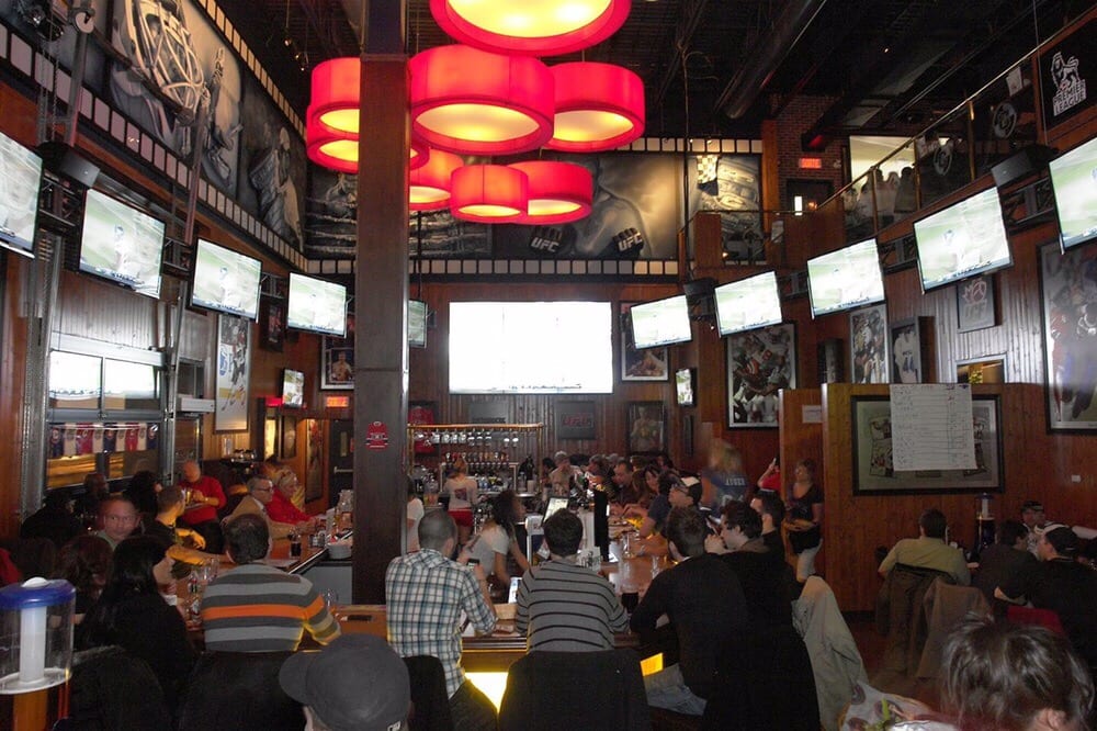 LA CAGE Updated August 2024 18 Photos 7275 Rue Sherbrooke E