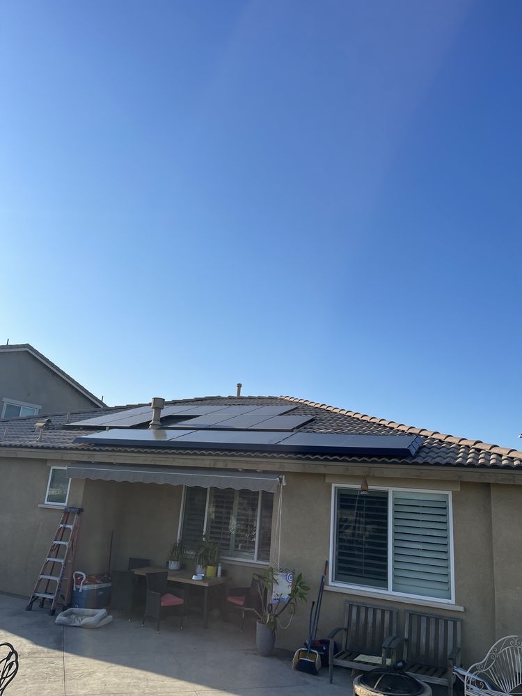 Slide of LA Solar Group