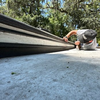 RV Rescue - Checking the seal on a slide. - RV Repair Near Me RV Rescue - Checking the seal on a slide. - RV Repair Near Me