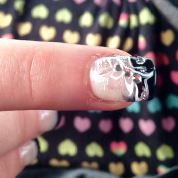 V Nails - Nail Salons Near Me - Richfield, Minnesota