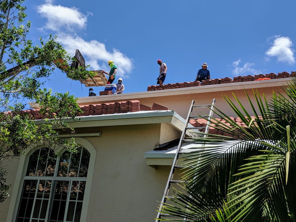 Slide of Expert Roofing Services