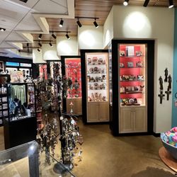 Indigenous - Arts and jewelry