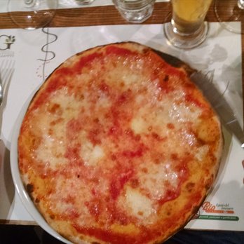 Emma Pizzeria - Margherita pizza - Pizza Near Me - Rome, RM Emma Pizzeria - Margherita pizza - Pizza Near Me - Rome, RM