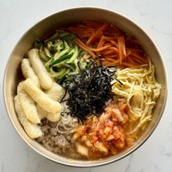 Mama's Kitchen - Mamas Korean Festive Noodles