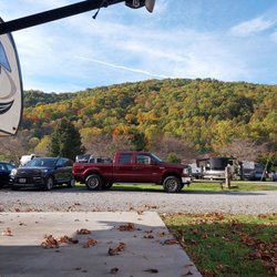 Cross Creek Rv Park - Mountain view from our site. Fall colors are just starting to pop!