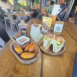 El Patio Familiar - Plantains, grouper, margaritas