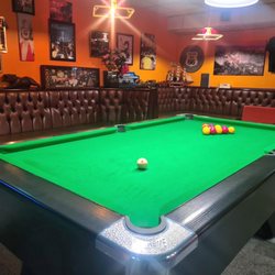 Cousins Professional Snooker & Pool Club - Supreme winner pool table