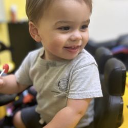 Bizzie Bee Kids and Family Salon