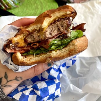 Edible Happy Pizzeria - bacon cheese burger ! 7.5/10 - Pizza Near Me - Oakland, California Edible Happy Pizzeria - bacon cheese burger ! 7.5/10 - Pizza Near Me - Oakland, California