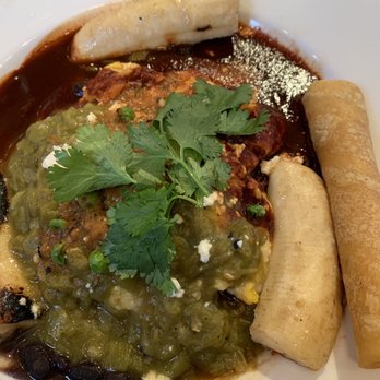 Cafe Pasqual's - Huevos Motulenos - Vegetarian Near Me - Santa Fe, New Mexico