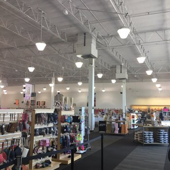 DSW Designer Shoe Warehouse - Shoe Stores Near Me - Redlands, California DSW Designer Shoe Warehouse - Shoe Stores Near Me - Redlands, California