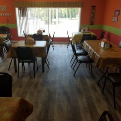 Pine City Bakery and Deli - Dining area.