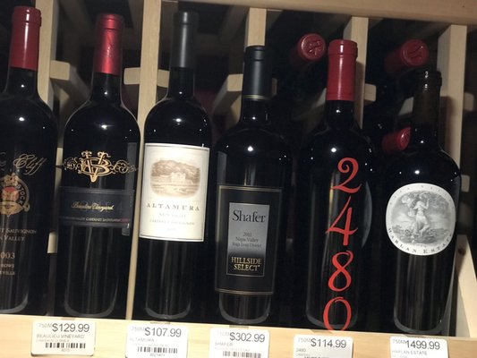 Gulf Liquors by null