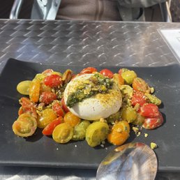 Burrata Caprese Burrata Caprese