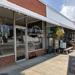 iron addictions - Saturdays 9-5....right next to Dry Levee Architectural Salvage.