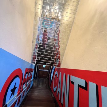 Foxy Loxy Cafe - Mirror wall going down the stairs - Cafes Near Me - Savannah, Georgia