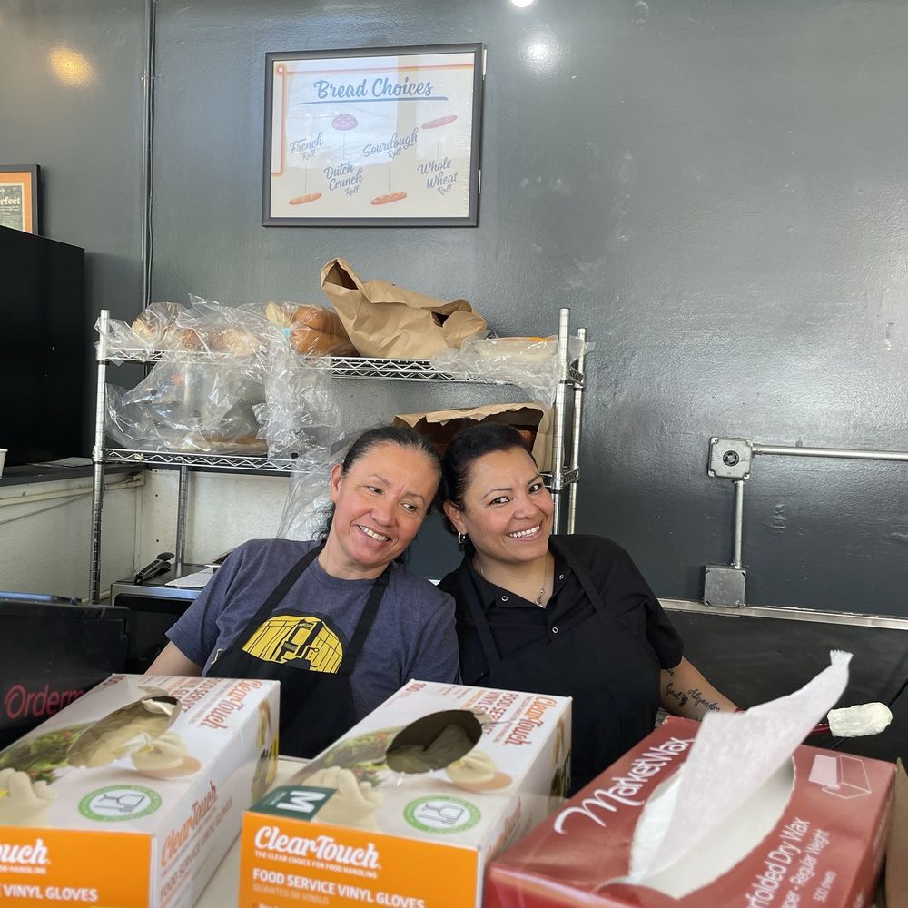 These are the two beautiful ladies who made our yummy sandwiches today! These are the two beautiful ladies who made our yummy sandwiches today!