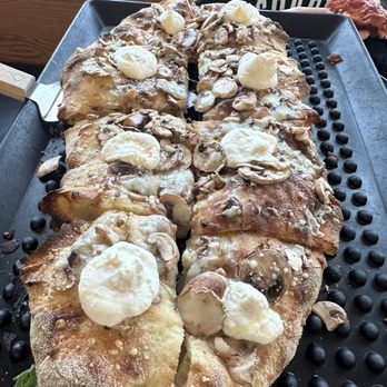 Sourdough Willy’s Pizzeria - Pizza Near Me - Kingston, Washington Sourdough Willy’s Pizzeria - Pizza Near Me - Kingston, Washington