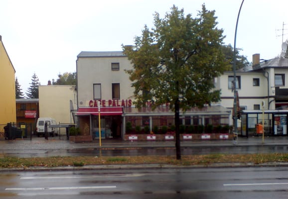 Cafe Palais by null