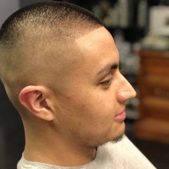 Dapper Barbershop & Shave Parlor - Barbers Near Me - Oak Park, Illinois Dapper Barbershop & Shave Parlor - Barbers Near Me - Oak Park, Illinois