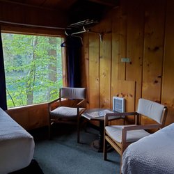 Apgar Village Lodge