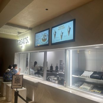 Kith - Men's Clothing Near Me - Honolulu, Hawaii Kith - Men's Clothing Near Me - Honolulu, Hawaii