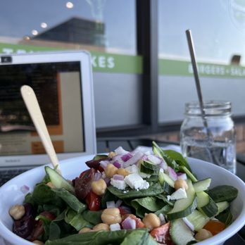 Füdgarten - The Greek Salad (asked for a blend of romaine and spinach and dressing on the side) - New American Near Me - Fort Lee, New Jersey Füdgarten - The Greek Salad (asked for a blend of romaine and spinach and dressing on the side) - New American Near Me - Fort Lee, New Jersey