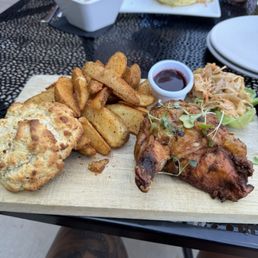 Southern Chicken, Wedges, Biscuit & Cold Slaw