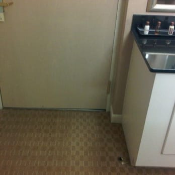 Sheraton - Large gap beneath the door means you will near people in the hallway, and they can hear you by the sink. - Resorts Near Me - Clearwater Beach, Florida