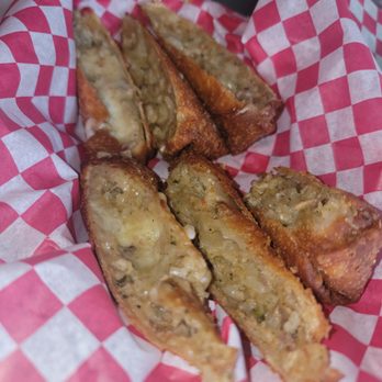 Social 21 Bistro - Eggrolls tasted okay - New American Near Me - Jackson, Mississippi Social 21 Bistro - Eggrolls tasted okay - New American Near Me - Jackson, Mississippi