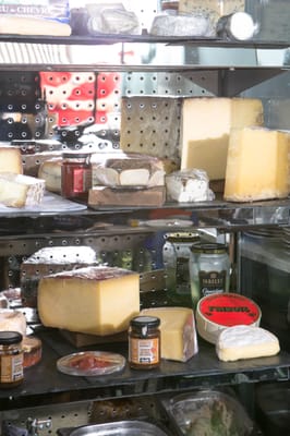 Champagne+Fromage by null