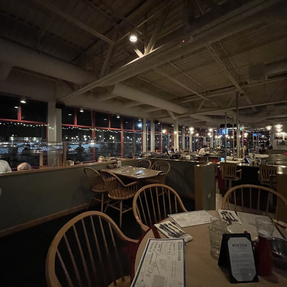 Chinook's - Seafood Near Me - Seattle, Washington