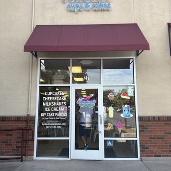 Fondant Cups & Cakes - Bakeries Near Me - Concord, California