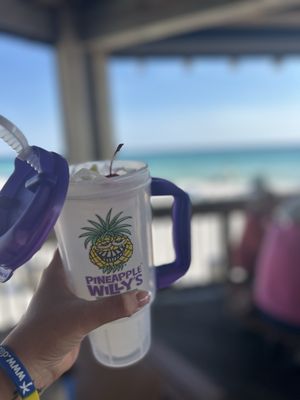 Pineapple Willy's by null