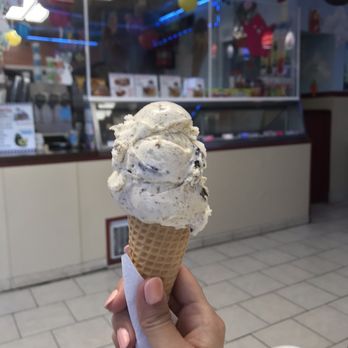 Gleason's Ice Cream - Cookie and cream - Ice Cream & Frozen Yogurt Near Me - Stockton, California Gleason's Ice Cream - Cookie and cream - Ice Cream & Frozen Yogurt Near Me - Stockton, California