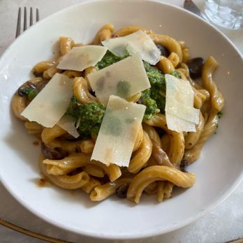 La Pecora Bianca SoHo - Garganelli - Mediterranean Near Me - New York, New York La Pecora Bianca SoHo - Garganelli - Mediterranean Near Me - New York, New York