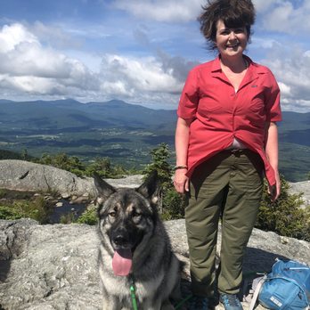 Country Mile Vermont - Mount Hunger with Rowen - Walking Tours Near Me